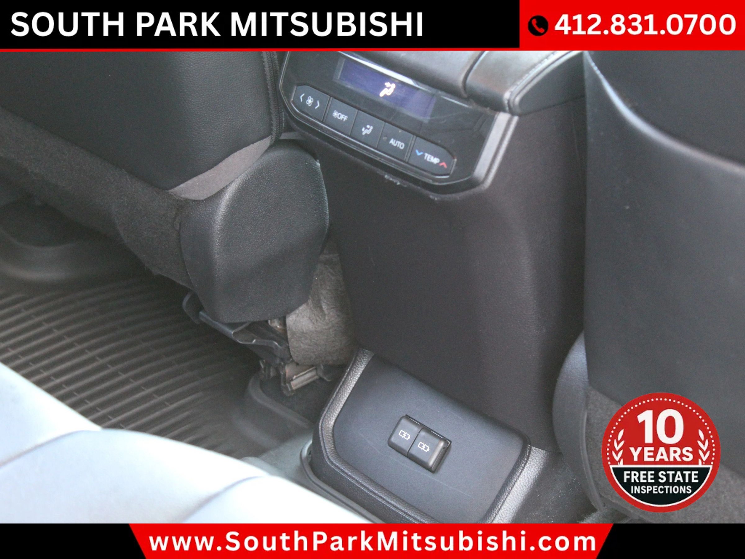 Used 2022 Toyota Highlander XLE AWD/4WD image 16