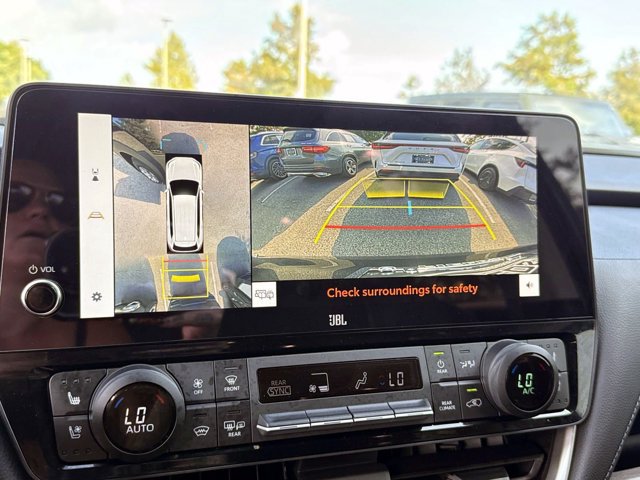 Used 2025 Toyota Grand Highlander AWD image 28