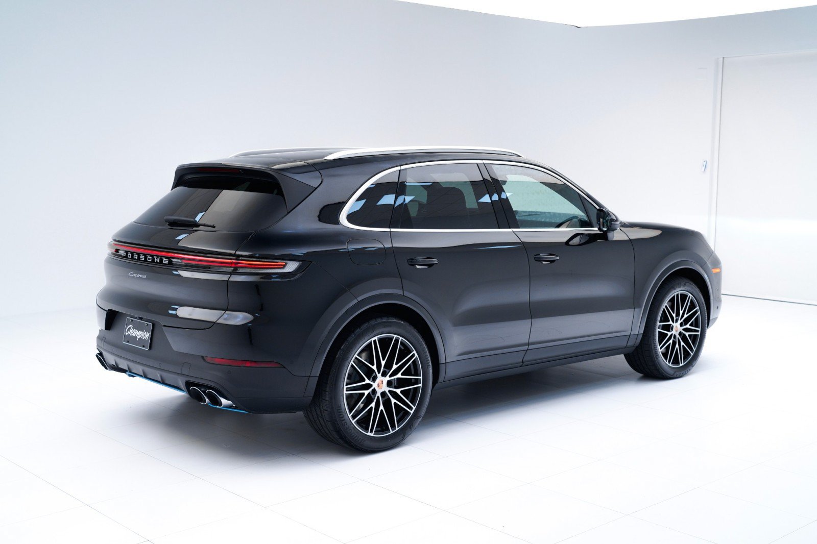 Certified 2026 Porsche Cayenne AWD/4WD image 9