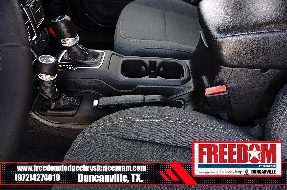 Used 2024 Jeep Gladiator Sport AWD/4WD image 38