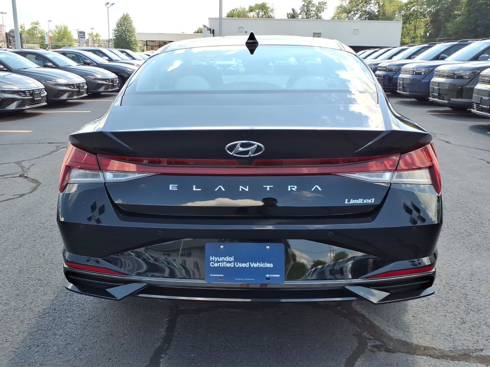 Certified 2023 Hyundai Elantra Limited w/ Cargo Package FWD image 7
