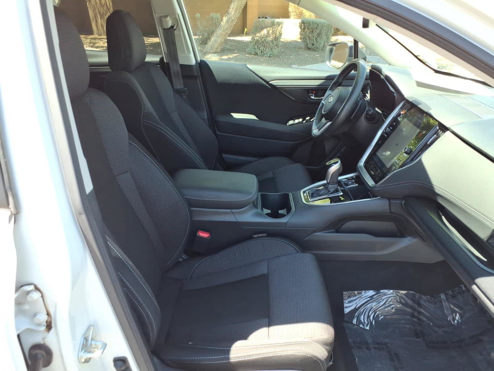 Used 2025 Subaru Outback Premium AWD/4WD image 19