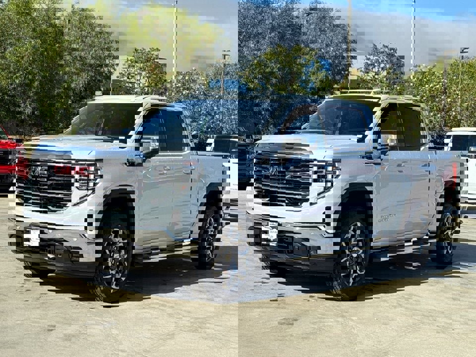 Used 2026 GMC Sierra 1500 SLT w/ SLT Premium Plus Package image 4