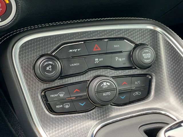 Used 2016 Dodge Challenger SRT Hellcat image 39