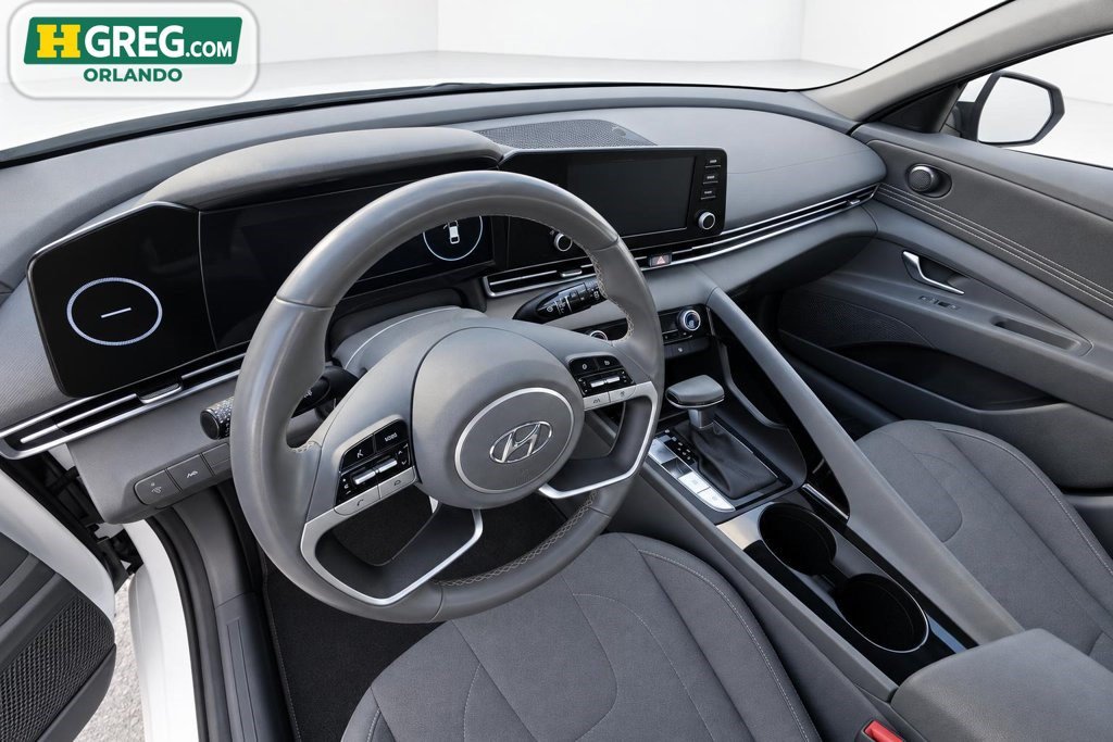 Used 2021 Hyundai Elantra SEL w/ Convenience Package FWD image 14