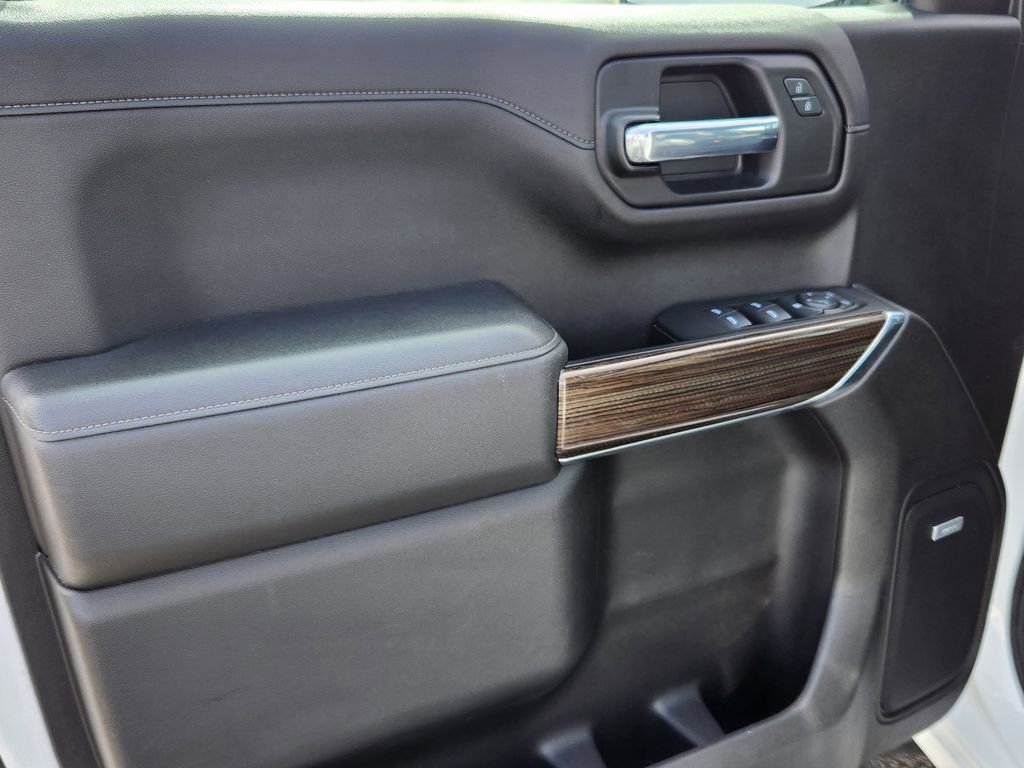 Used 2020 Chevrolet Silverado 1500 LT Trail Boss image 6