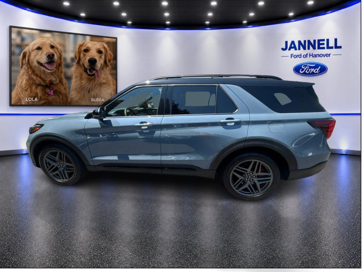 Used 2025 Ford Explorer ST w/ Sun And Sound Package AWD/4WD image 9