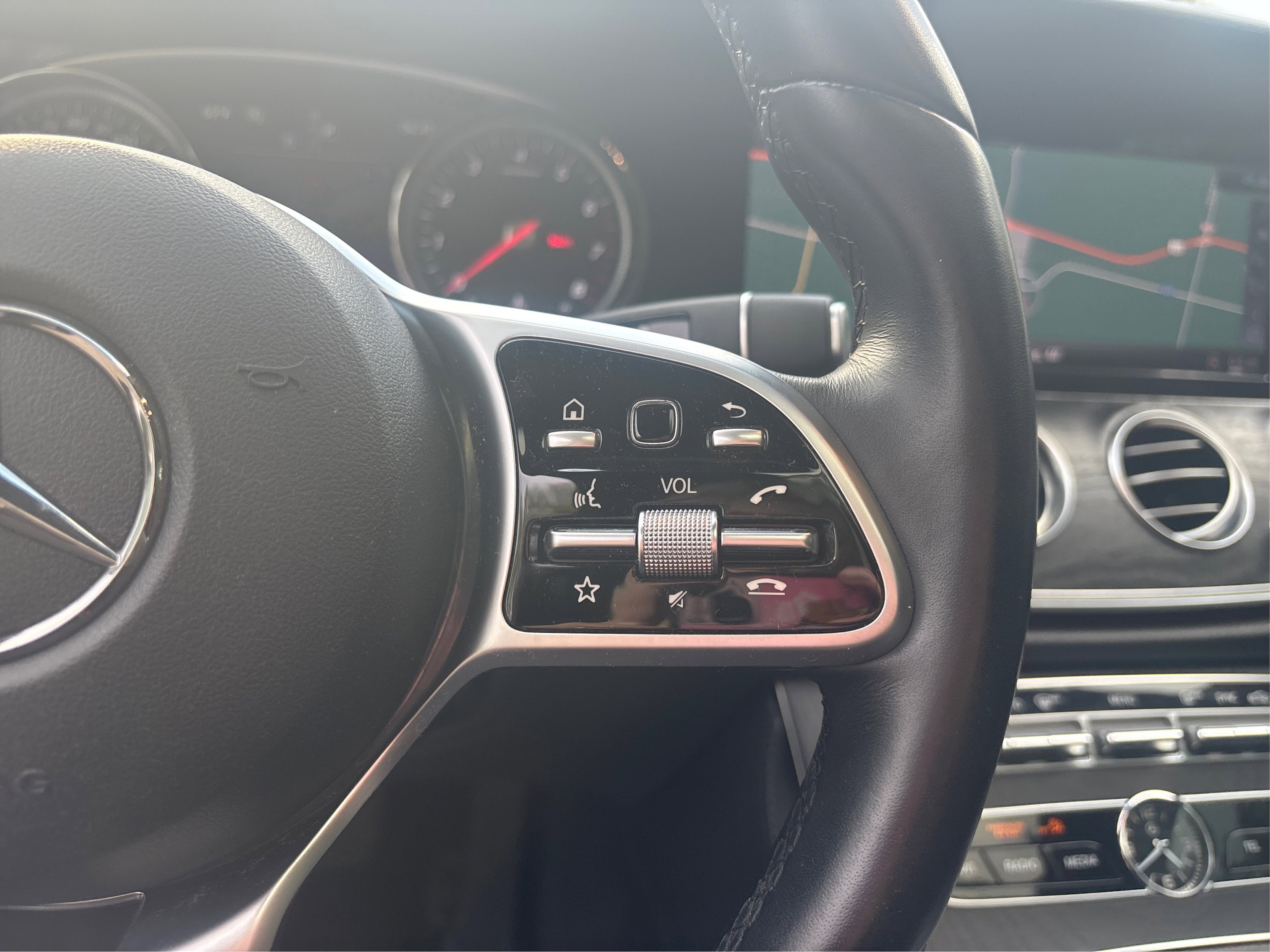 Used 2019 Mercedes-Benz E 450 4MATIC Sedan image 51