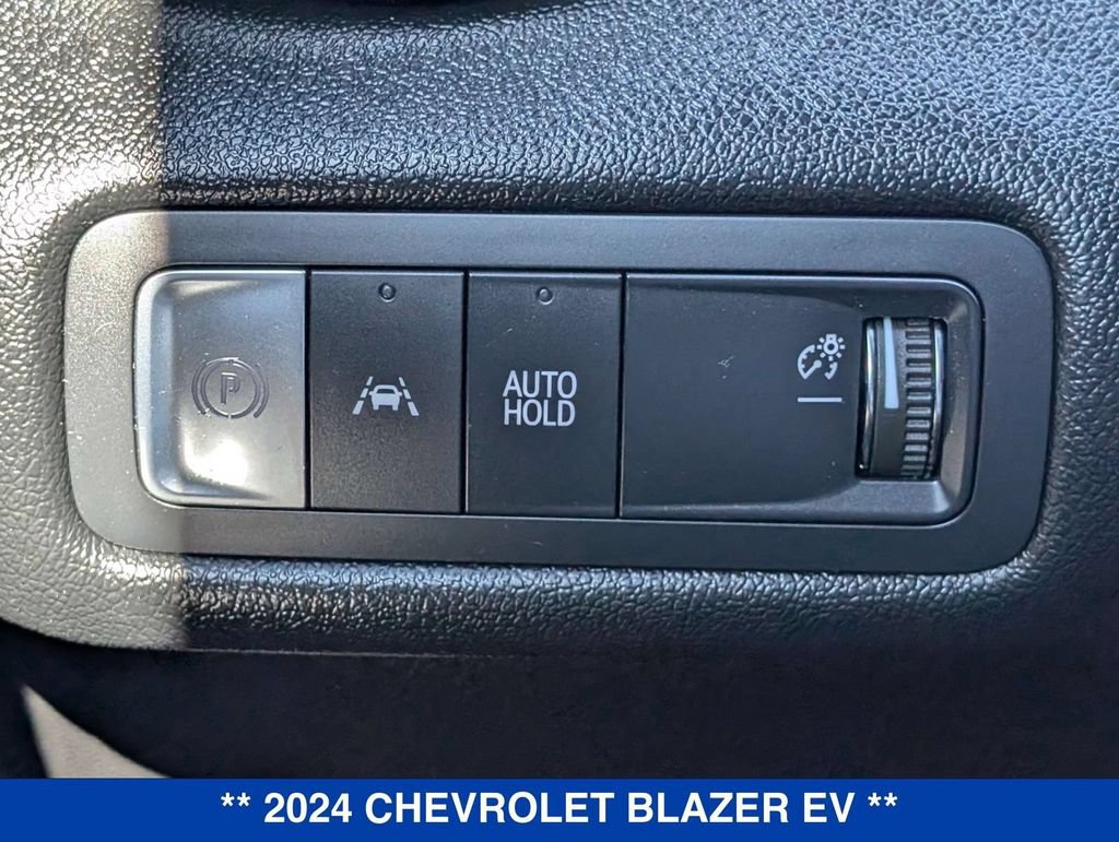 Used 2024 Chevrolet Blazer EV LT AWD/4WD image 25