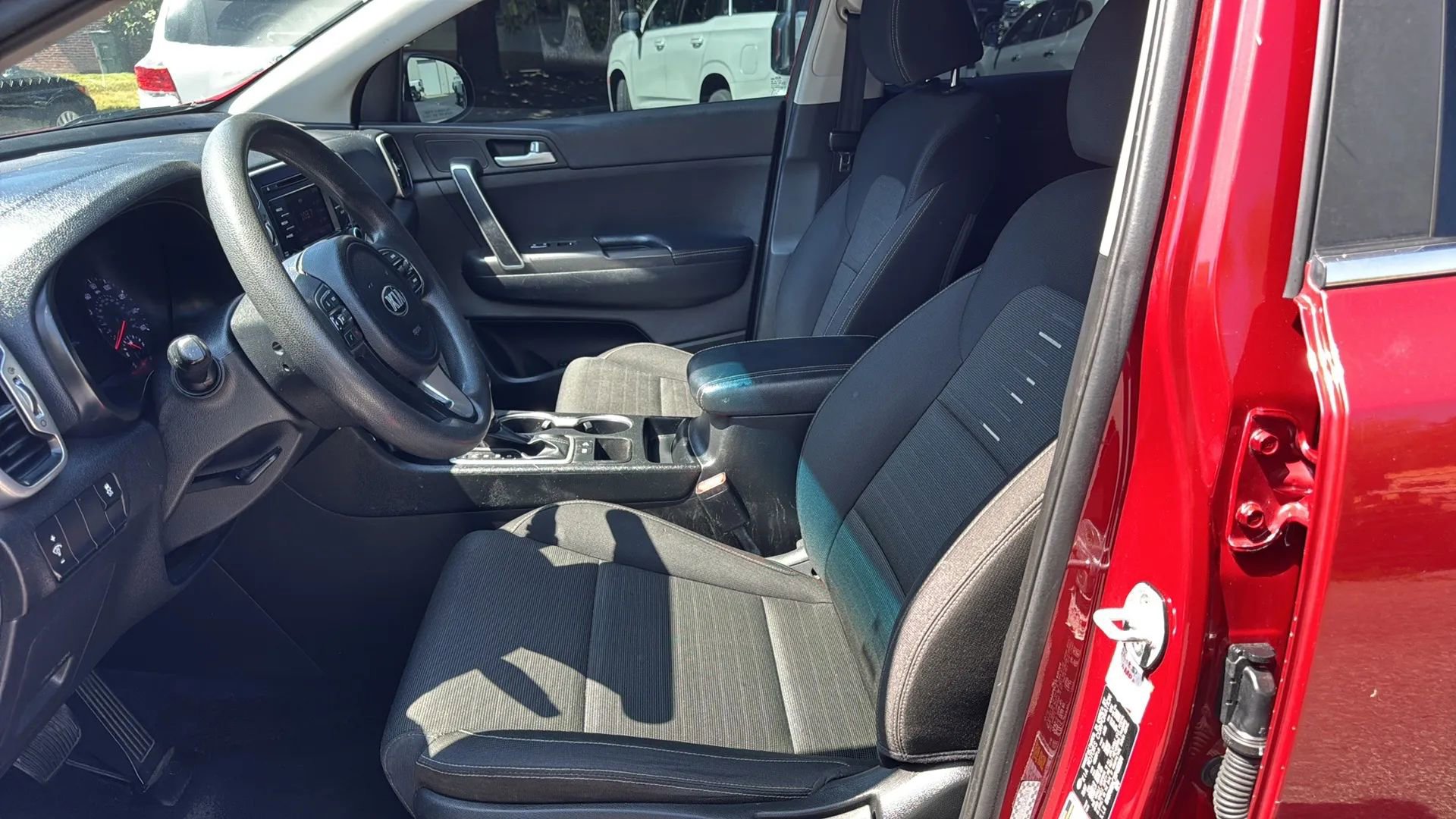 Used 2018 Kia Sportage LX image 10