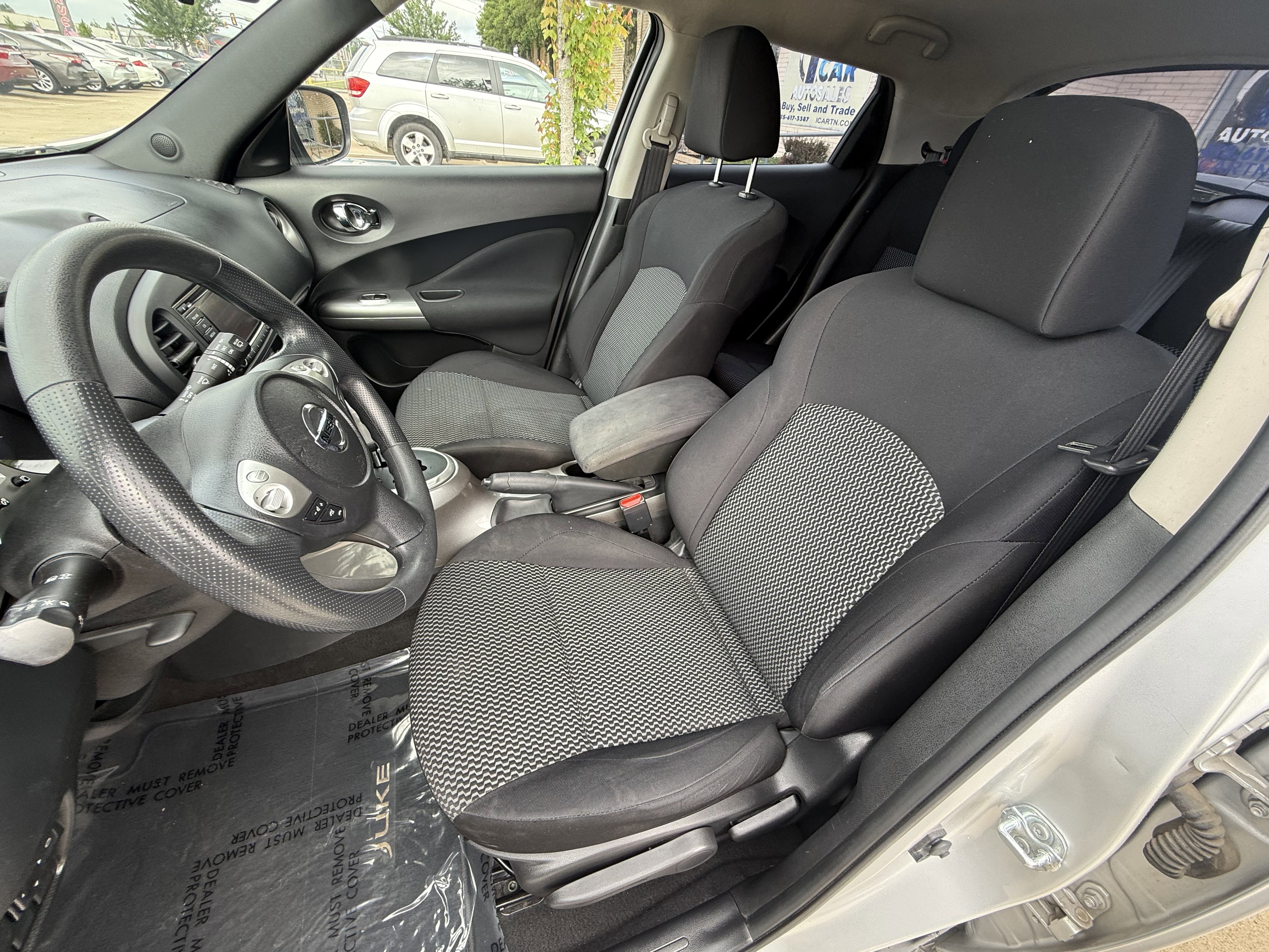 Used 2016 Nissan Juke S FWD image 9
