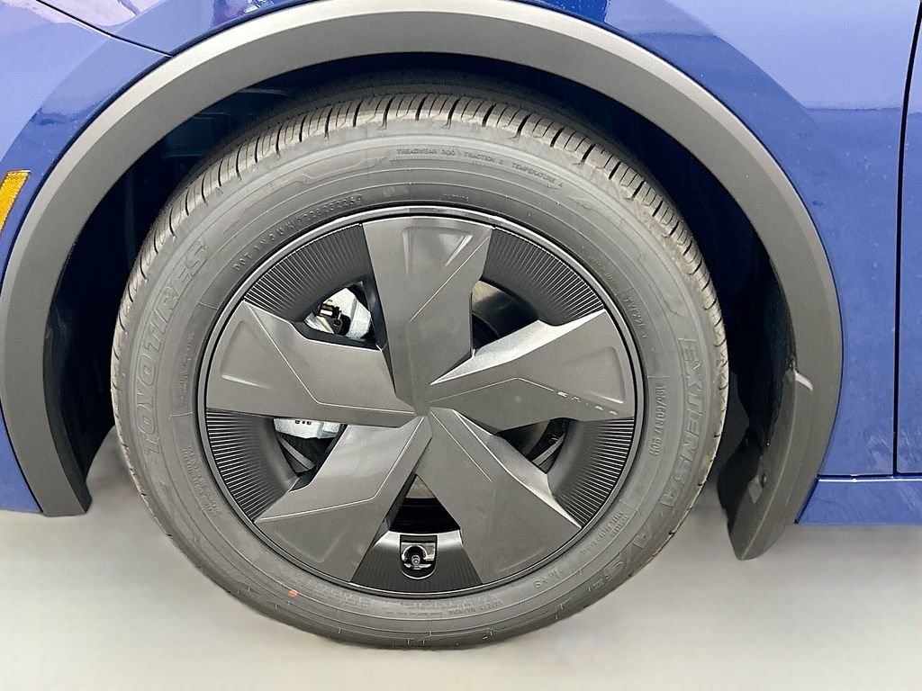 New 2026 Toyota Prius Plug-In Hybrid FWD image 8