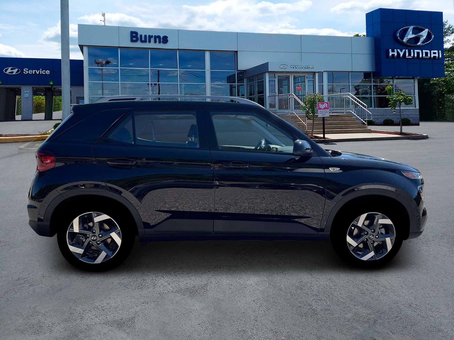 New 2026 Hyundai Venue SEL FWD image 9