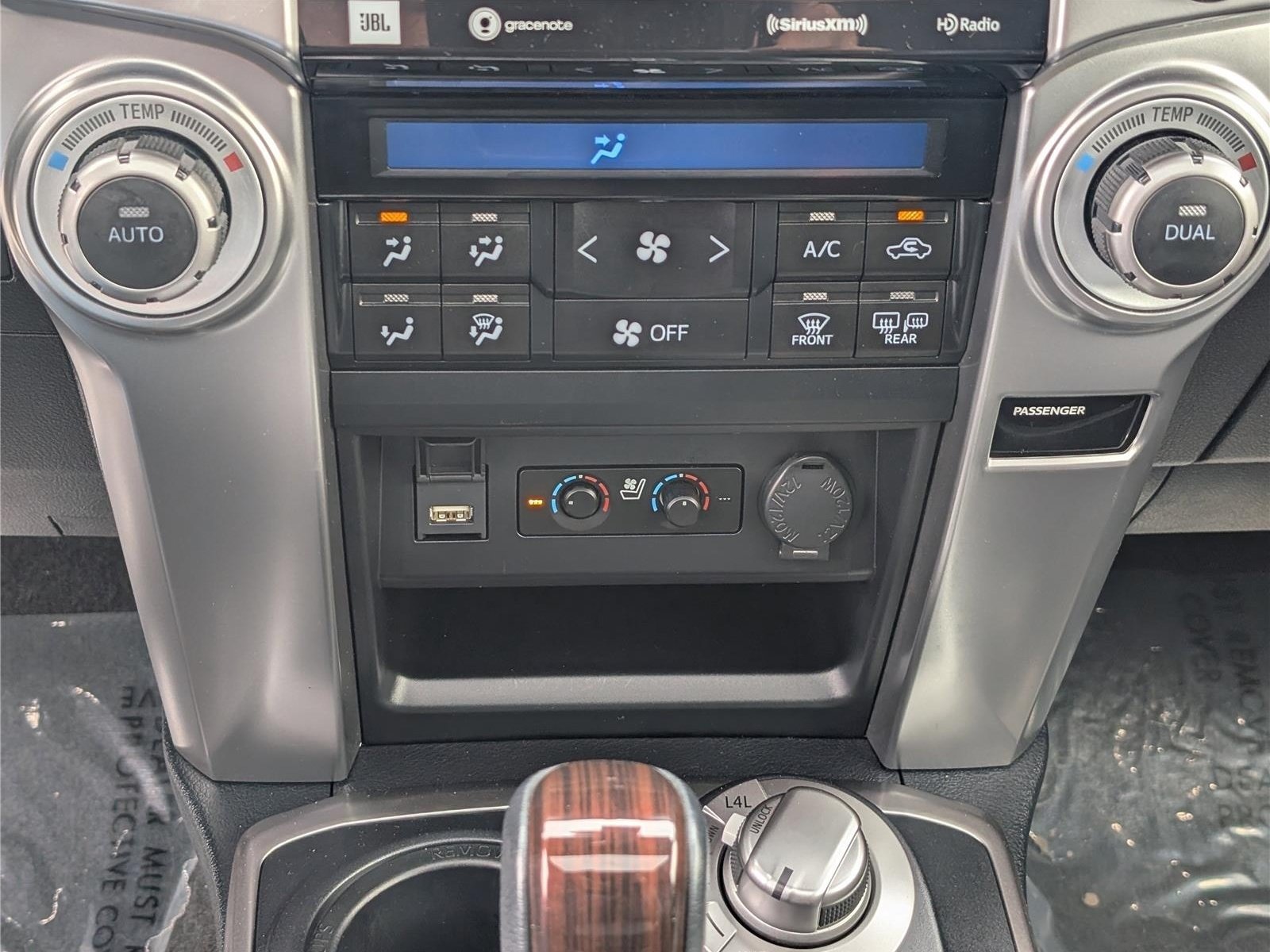 Used 2024 Toyota 4Runner Limited AWD/4WD image 30