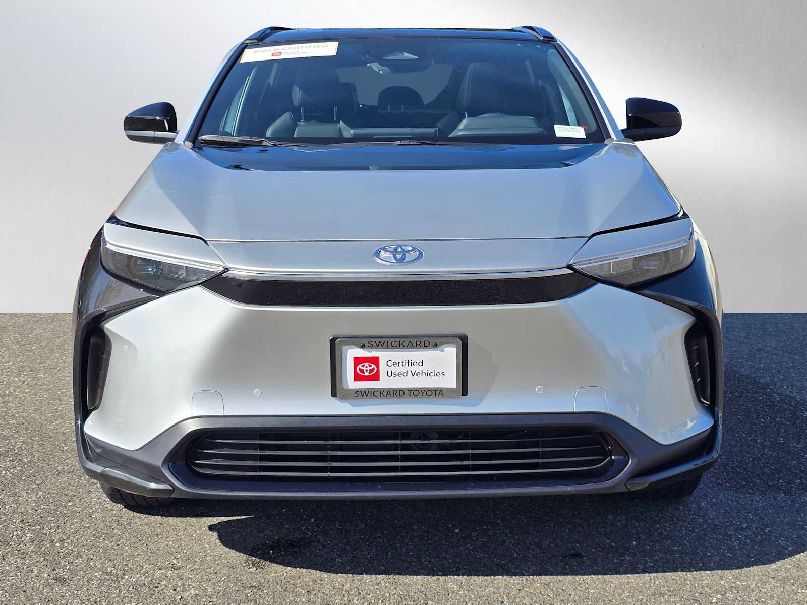 Used 2023 Toyota bZ4X XLE w/ Weather Package image 2