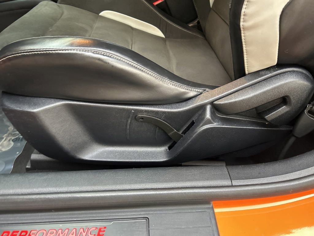 Used 2020 Ford Mustang Shelby GT500 w/ Technology Package image 43