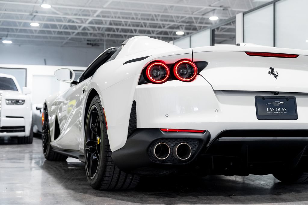 Used 2023 Ferrari 812 GTS RWD image 15