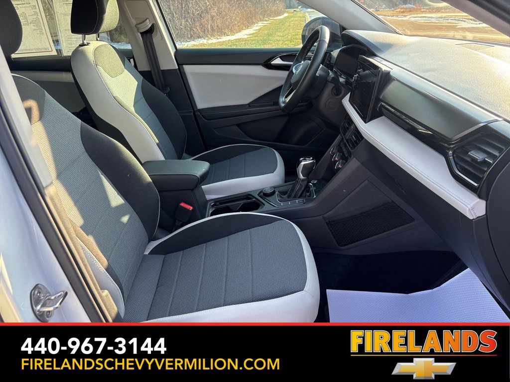 Used 2025 Volkswagen Taos S image 28