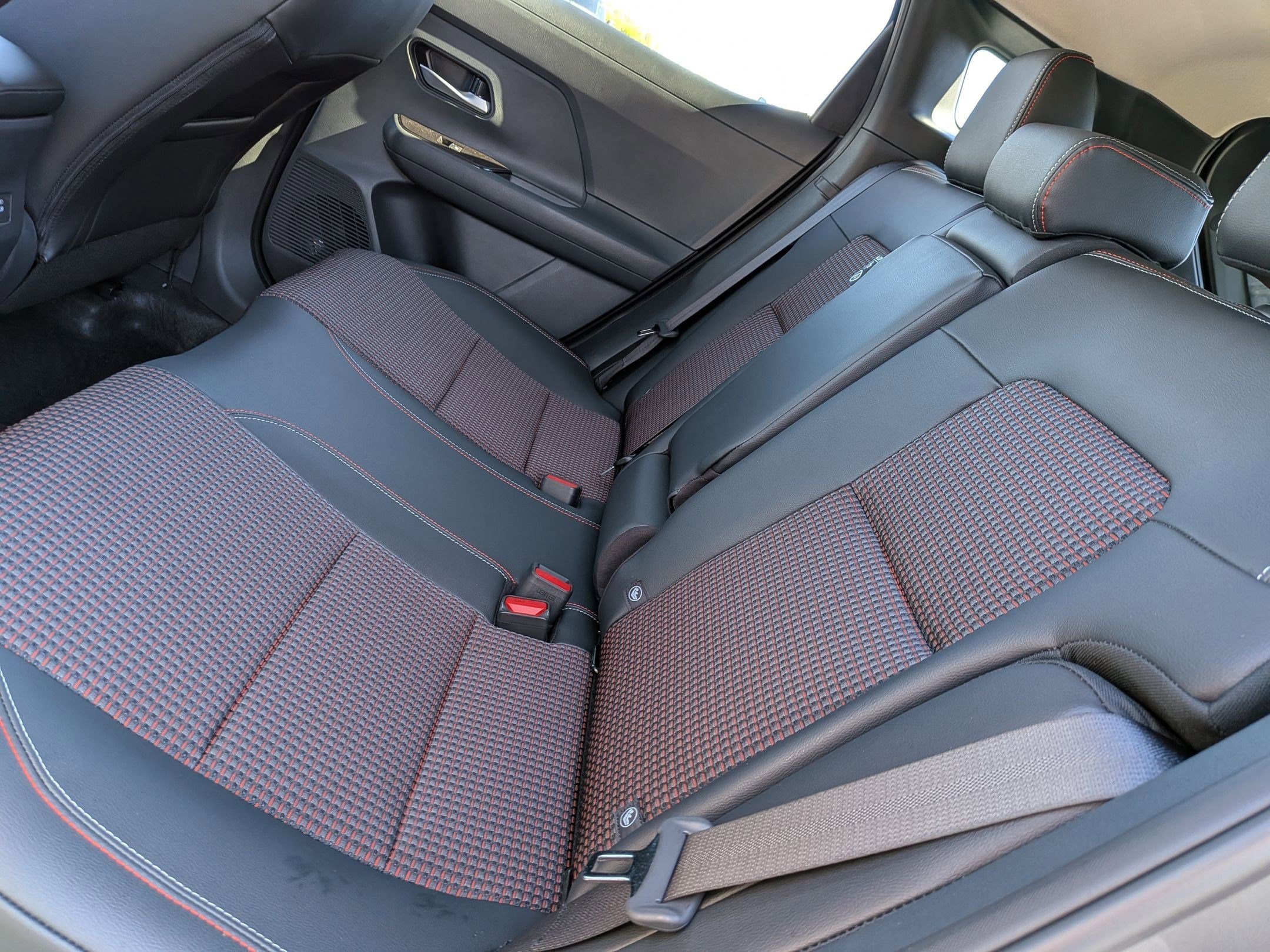 New 2026 Nissan Kicks SR FWD image 27