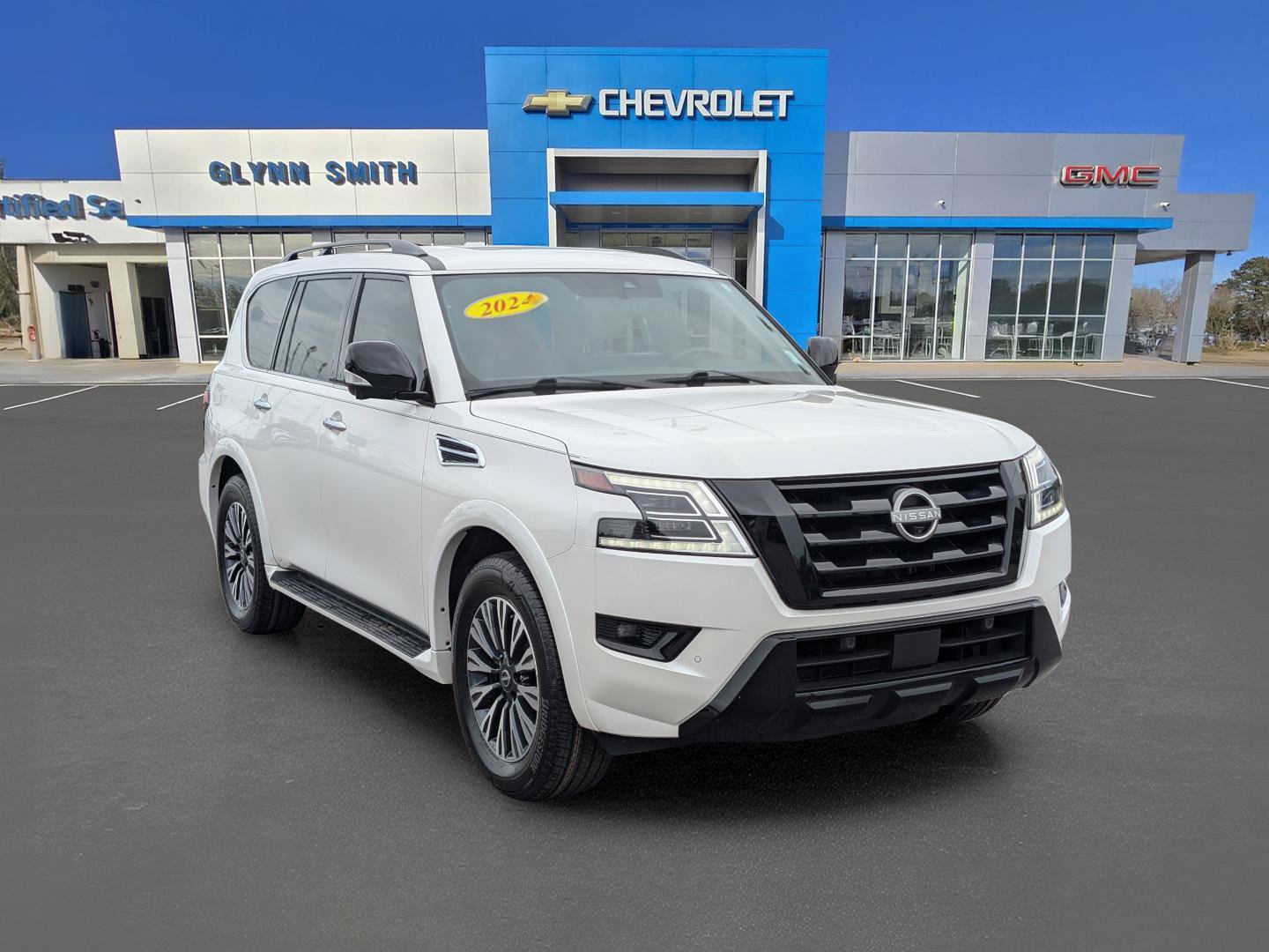 Used 2024 Nissan Armada SL w/ Midnight Edition Package RWD image 3