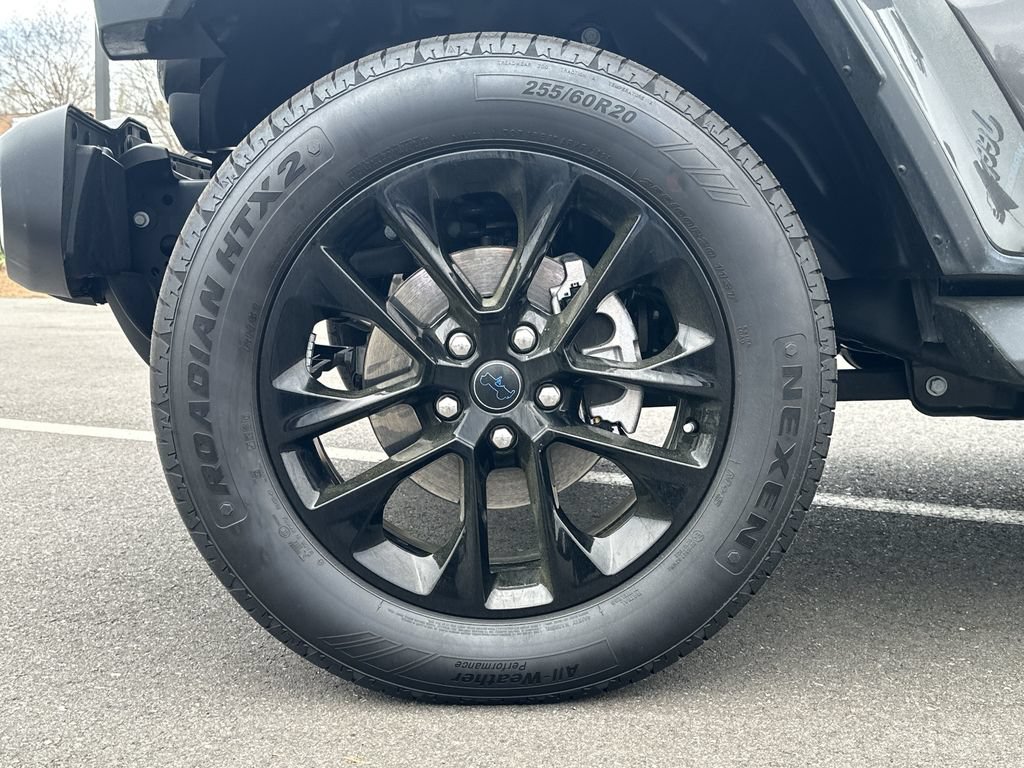 Certified 2025 Jeep Wrangler Unlimited Sahara AWD/4WD image 16