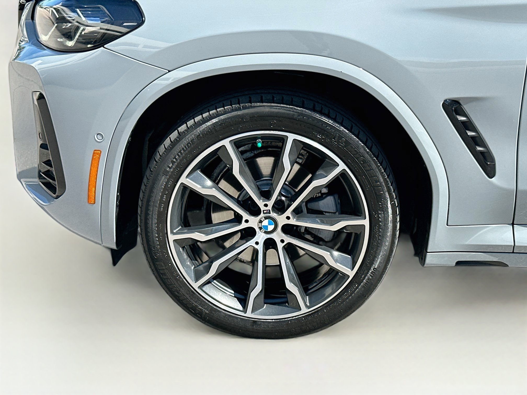 Certified 2024 BMW X3 sDrive30i w/ M Sport Package RWD image 29
