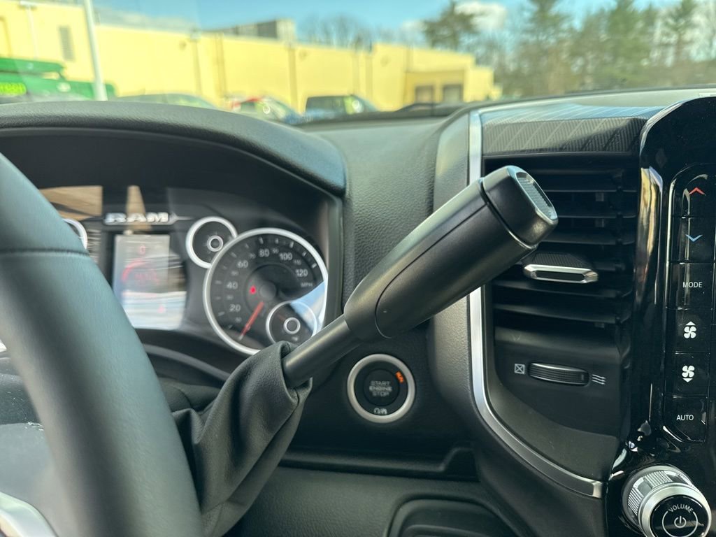New 2025 RAM 2500 Big Horn AWD/4WD image 16