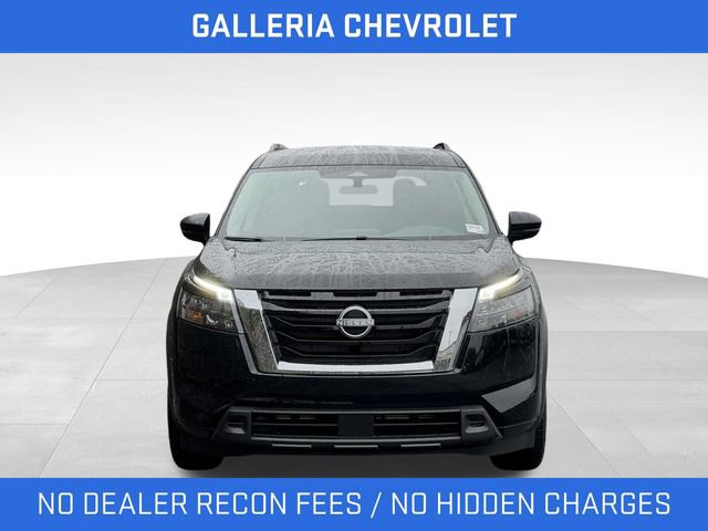 Used 2025 Nissan Pathfinder SV FWD image 4