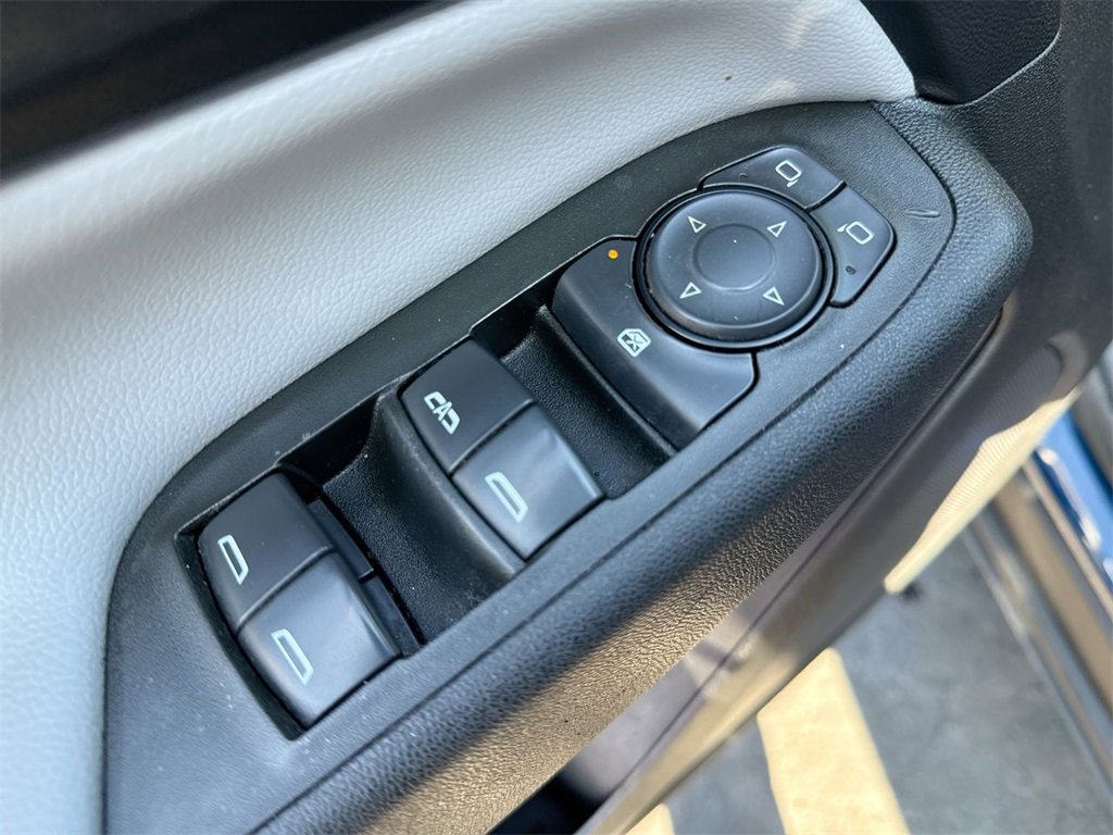 Used 2022 Chevrolet Equinox LS w/ LS Convenience Package image 13