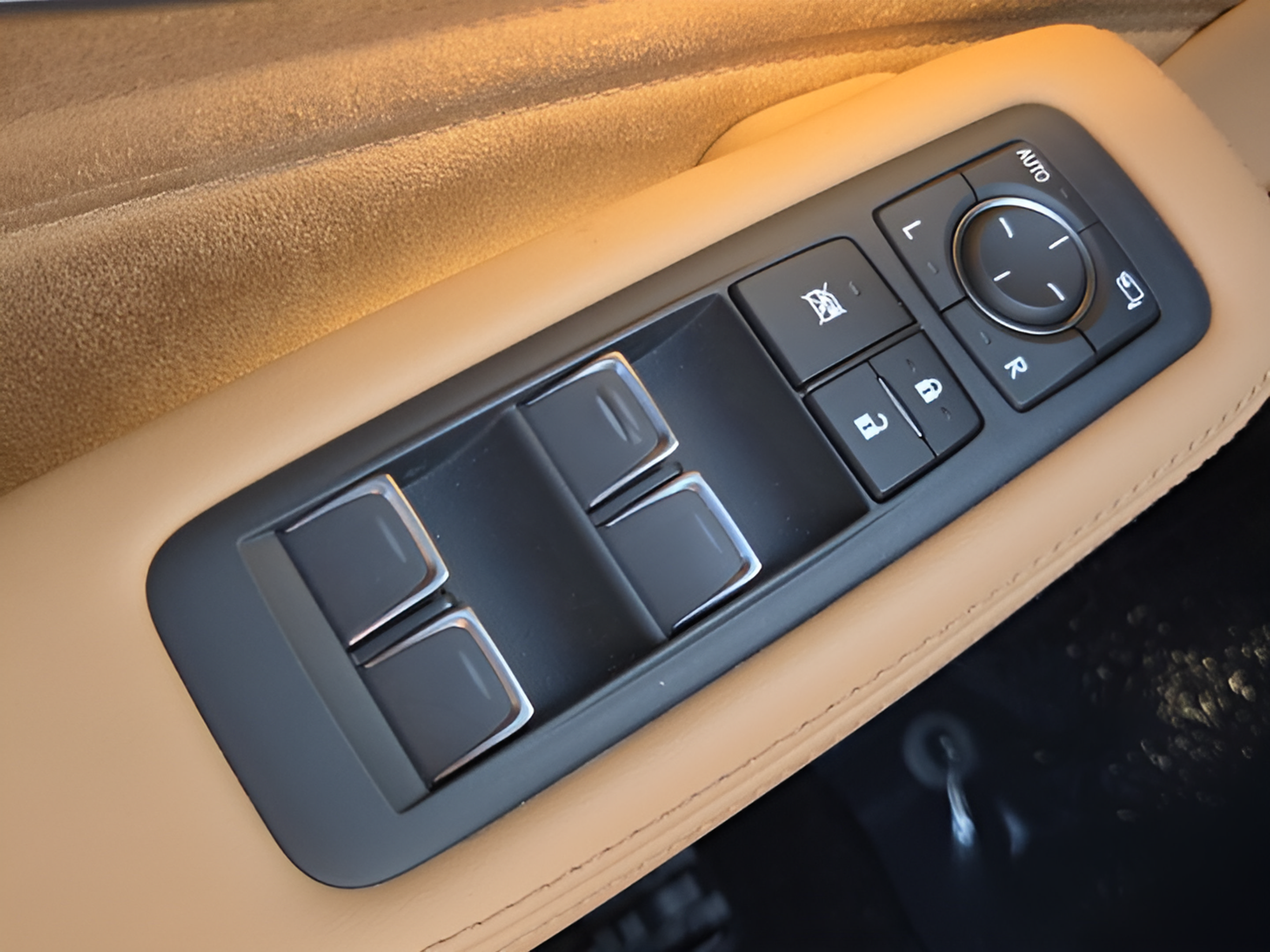 Certified 2024 Lexus LS 500 RWD image 29