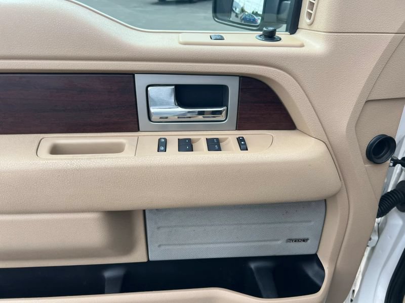 Used 2014 Ford F150 King Ranch w/ King Ranch Luxury Package AWD/4WD image 21