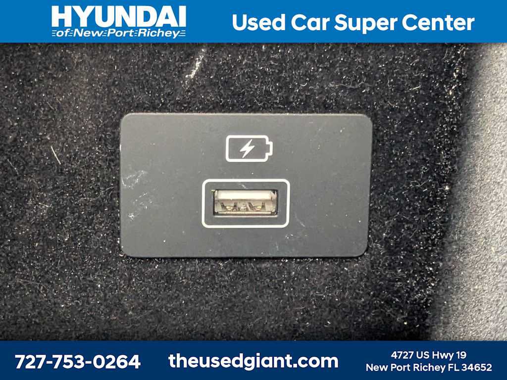 Used 2018 Genesis G80 3.8 w/ Option Group 02 RWD image 32