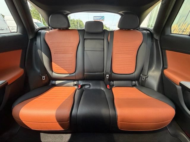 Used 2024 Mercedes-Benz GLC 300 4MATIC image 16
