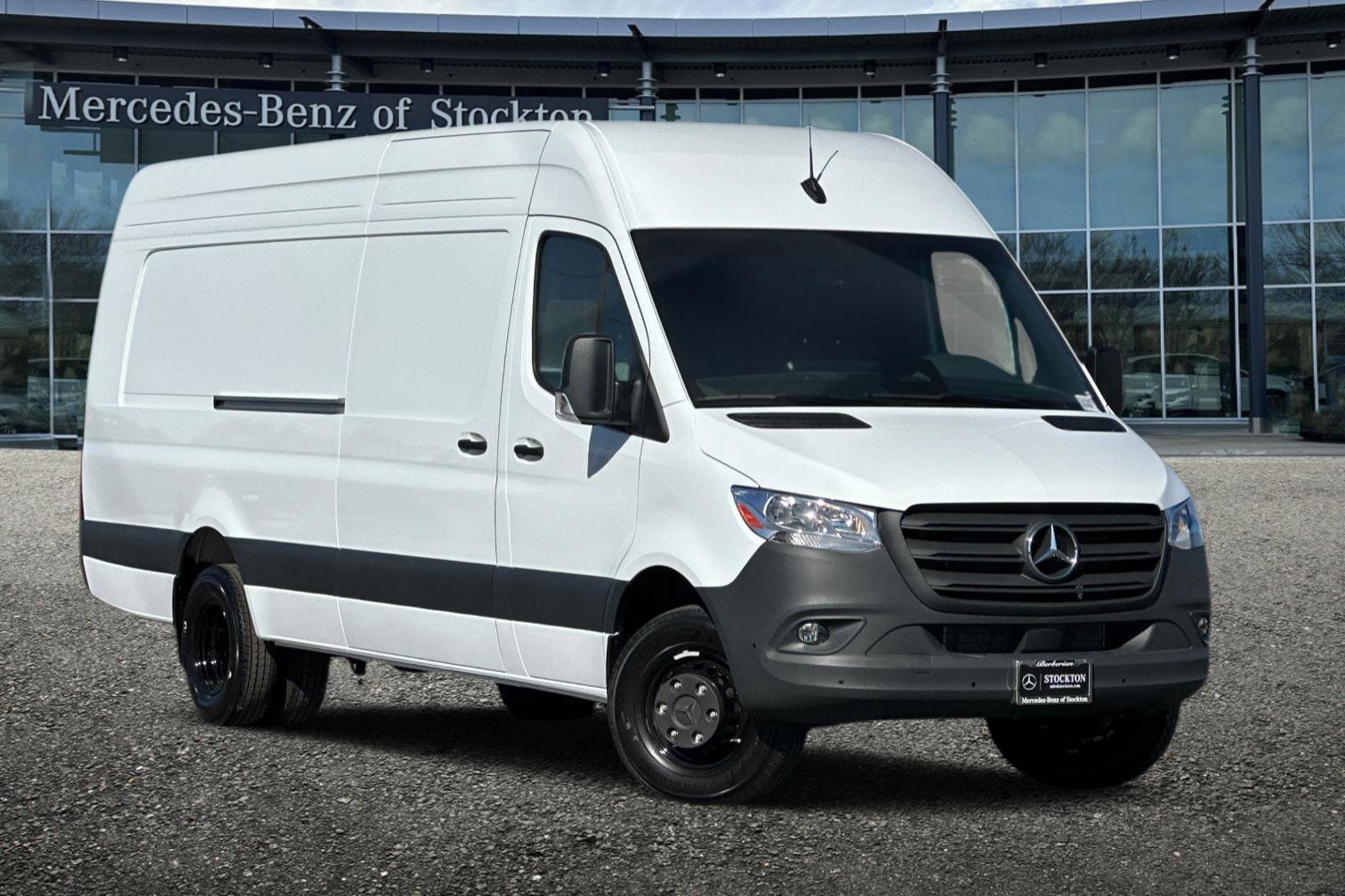 New 2025 Mercedes-Benz Sprinter 3500 image 2