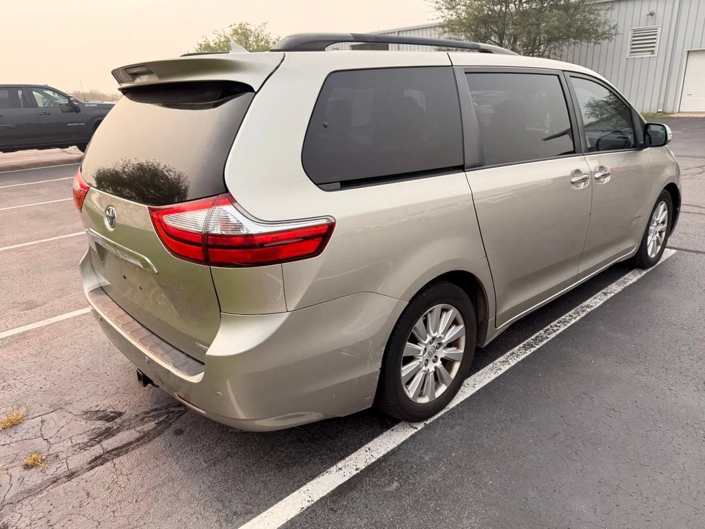 Used 2015 Toyota Sienna Limited Premium w/ Advanced Technology Package FWD image 7