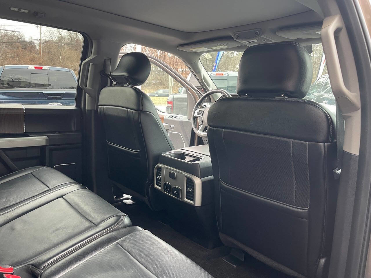 Used 2017 Ford F150 Lariat image 28