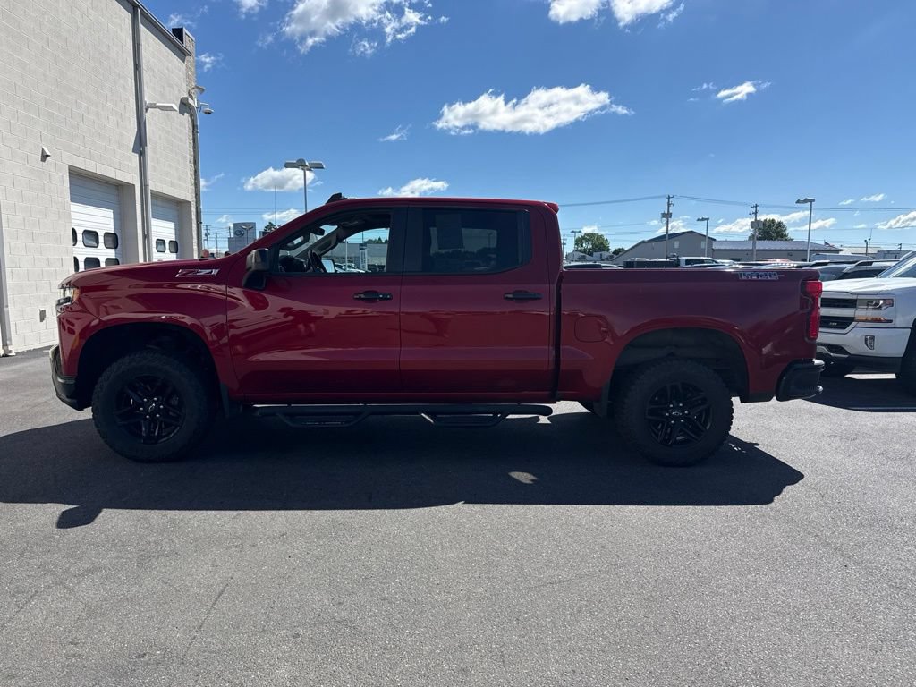 Used 2021 Chevrolet Silverado 1500 LT Trail Boss w/ Convenience Package II AWD/4WD image 2