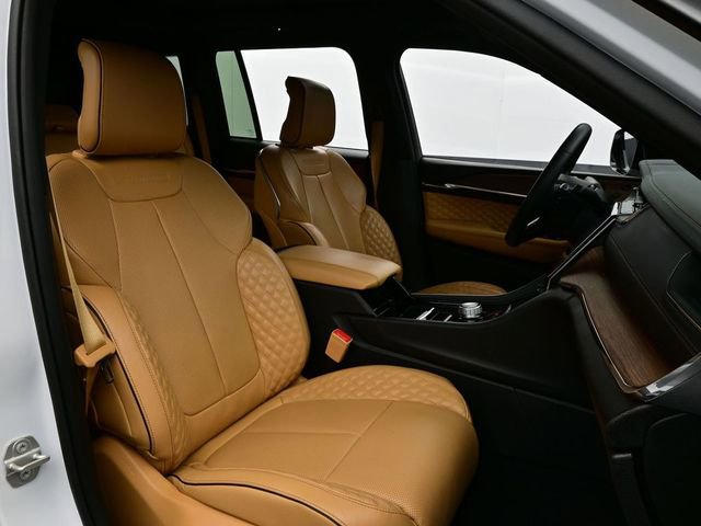 Used 2023 Jeep Grand Cherokee Summit image 17