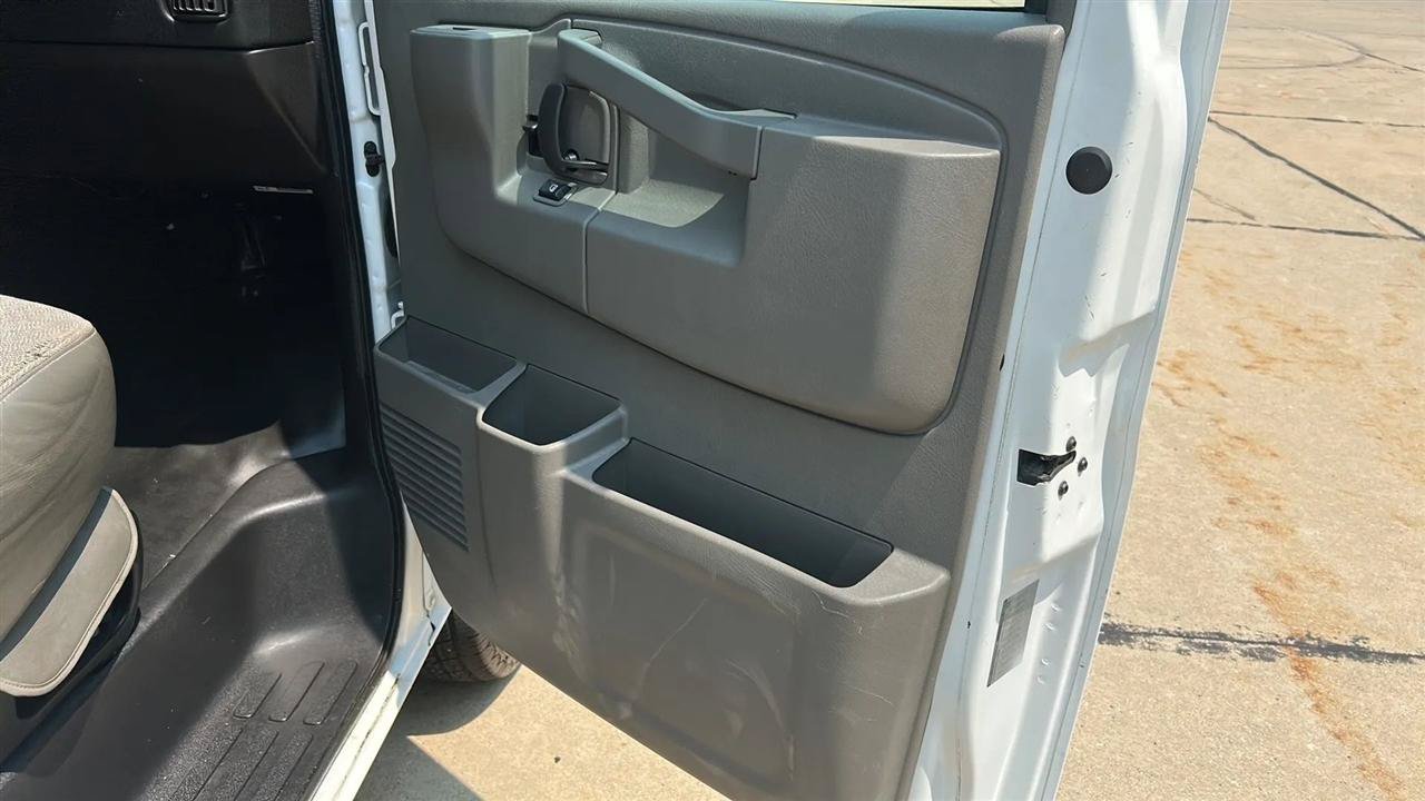 Used 2016 Chevrolet Express 3500 LT w/ LT Preferred Equipment Group RWD image 37