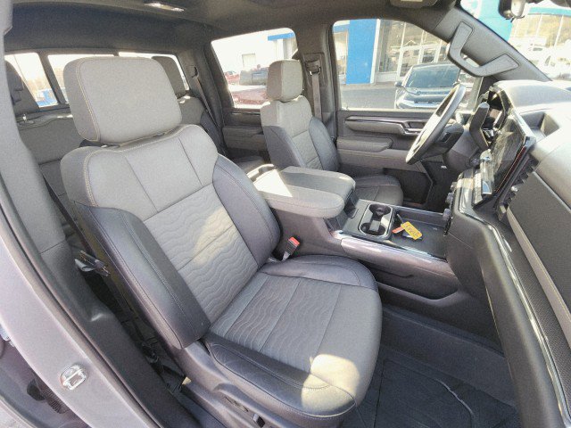 Used 2024 Chevrolet Silverado 2500 ZR2 w/ Technology Package image 14