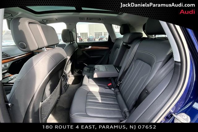 Used 2023 Audi Q5 2.0T Premium w/ Convenience Package image 18