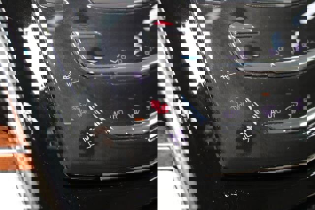 Used 2017 Cadillac Escalade Luxury AWD/4WD image 23