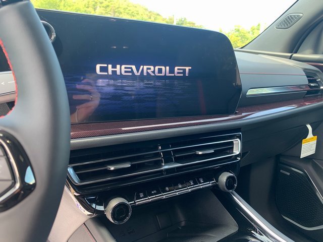 New 2026 Chevrolet Traverse RS image 8