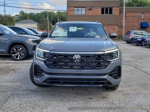 New 2026 Volkswagen Atlas Cross Sport SEL R-Line image 2