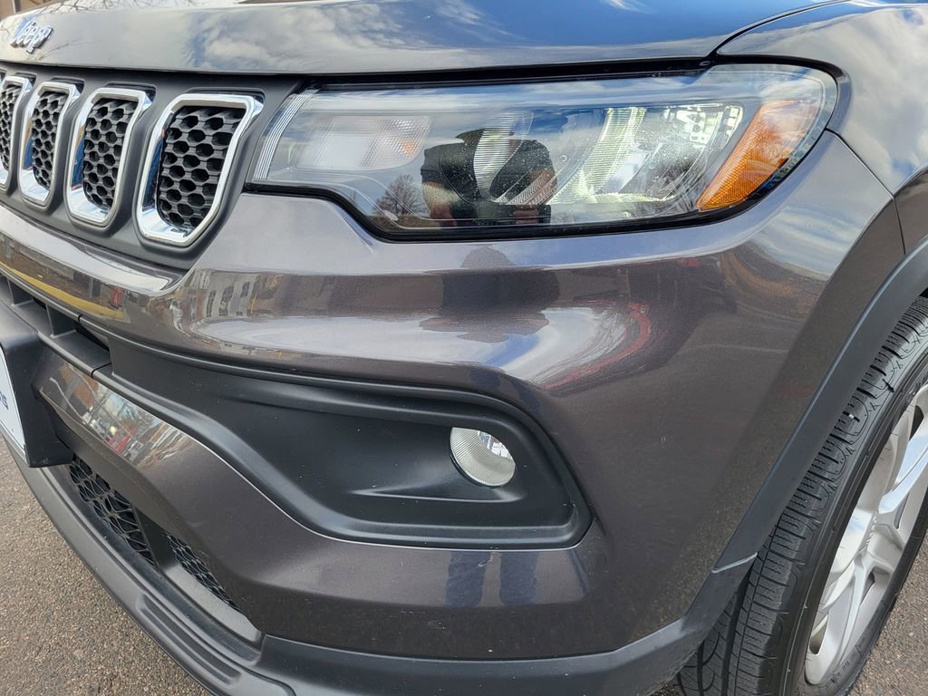 Used 2023 Jeep Compass Latitude image 9