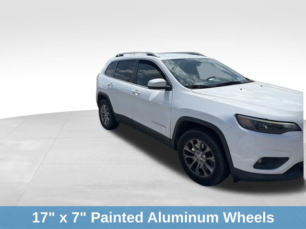 Used 2019 Jeep Cherokee Latitude w/ Popular Appearance Group image 9