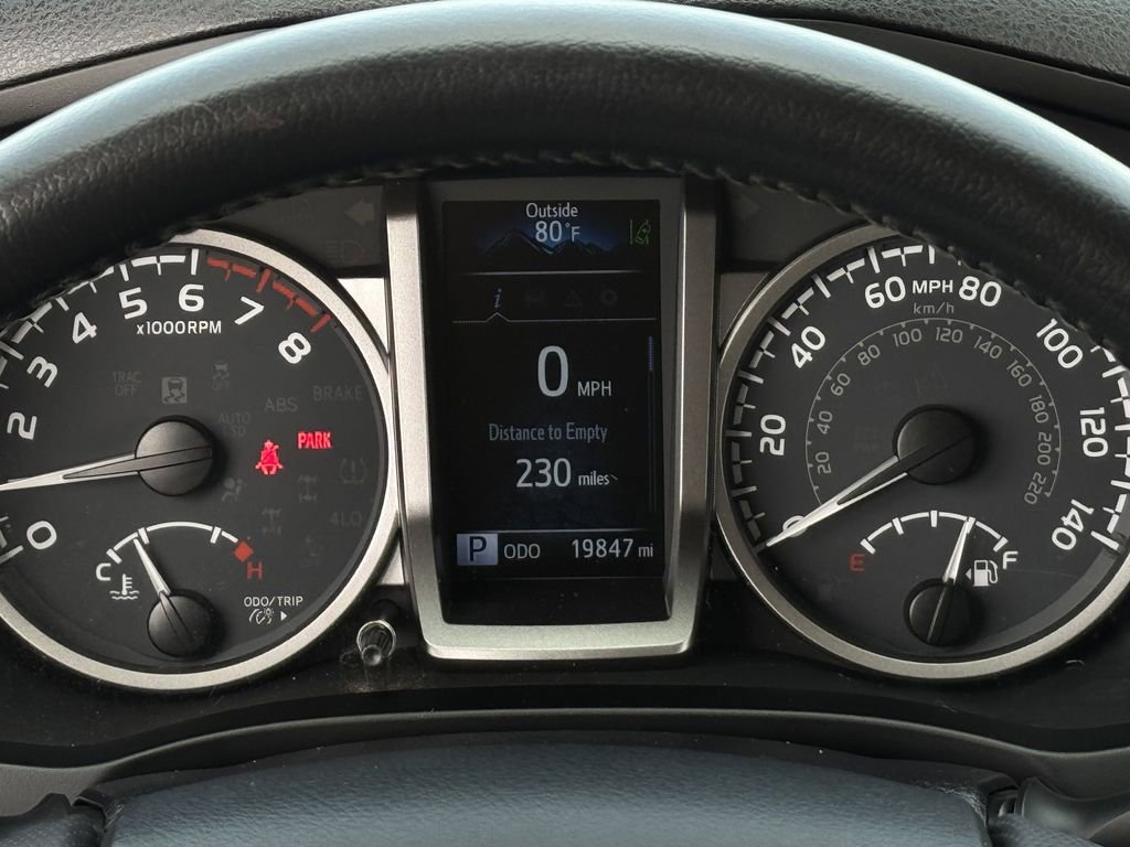 Used 2023 Toyota Tacoma SR5 RWD image 17