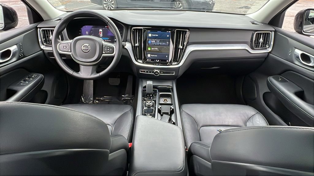 Used 2024 Volvo S60 B5 Core image 23