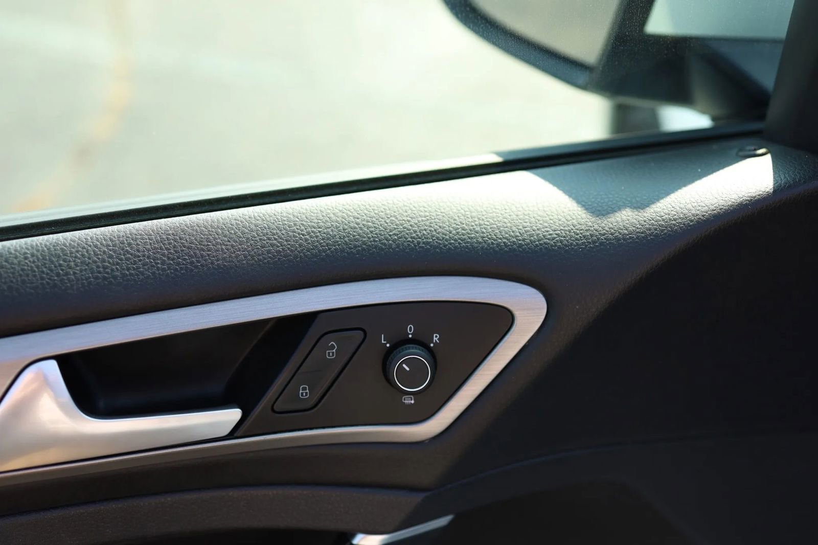 Used 2016 Volkswagen Golf SE image 12