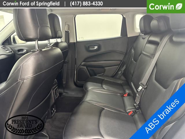 Used 2018 Jeep Compass Limited w/ Navigation Group AWD/4WD image 16